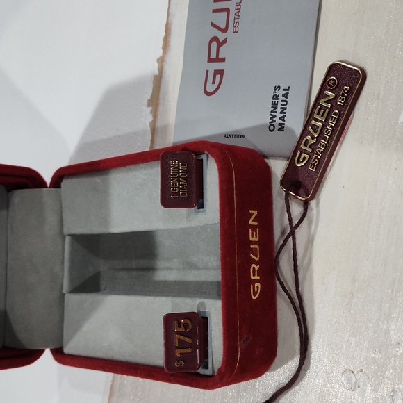 Gruen Women's Watch with Genuine Diamond - Picture 4 of 11
